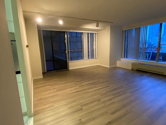 4th image of 226 W Rittenhouse Sq APT 601