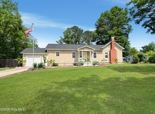 402 Warren St, Williamston, NC 27892