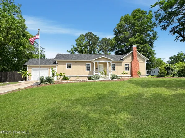 402 Warren Street, Williamston, NC 27892