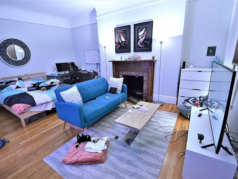 587 Beacon St #4 — Photo 3