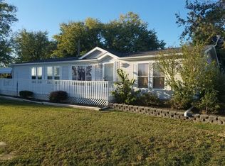 920 Adams St, Dix, IL 62830