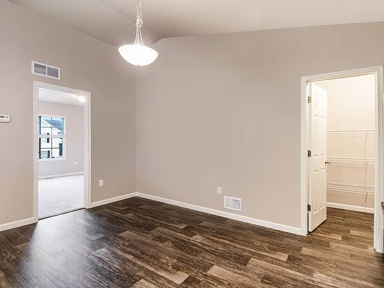 372 White Pine Ct — Photo 11