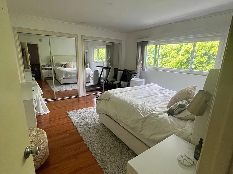 10842 Landale St #6 — Photo 13