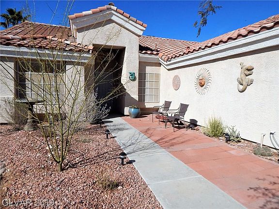 2nd image of 5709 Whale Rock St