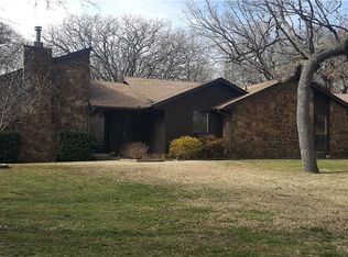 6305 Ridgecrest Dr, Edmond, OK 73034