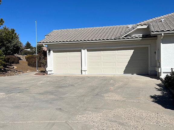 3 Car Garage
