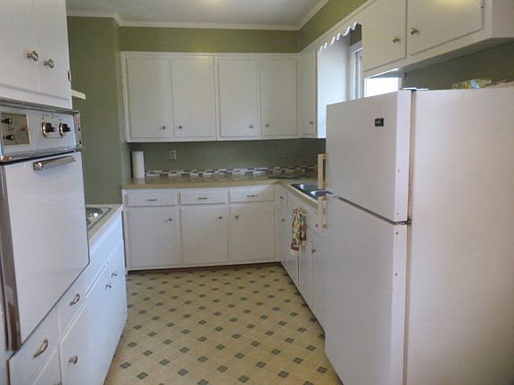 4th image of 230 Bel Aire Dr