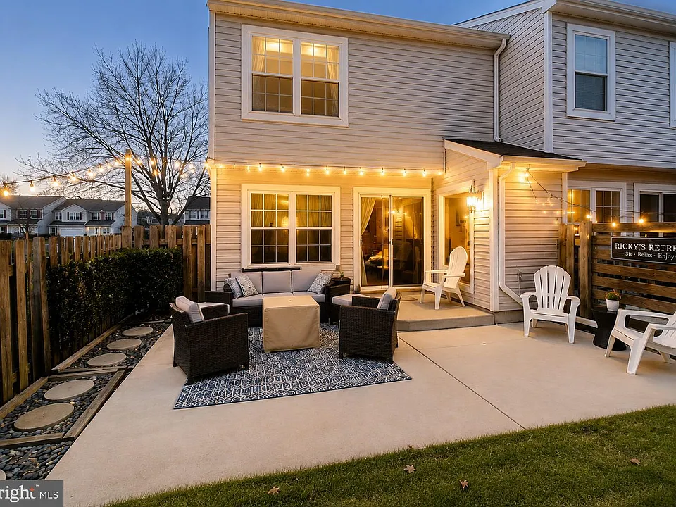 22 Van Horn Pl