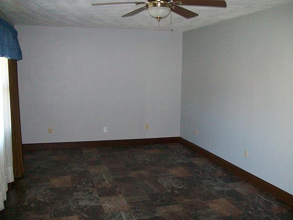 2nd image of 502 James Pl