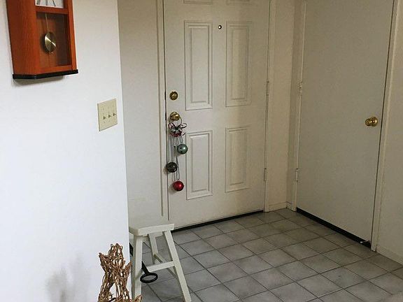 3rd image of 128 Brightstone Cir