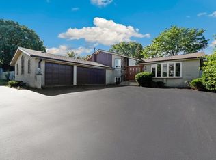 1051 63rd St, Downers Grove, IL 60516