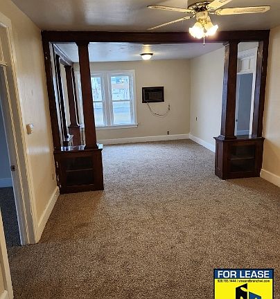 5th image of 806 N Water St