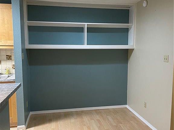 4th image of 904 University Dr E #40