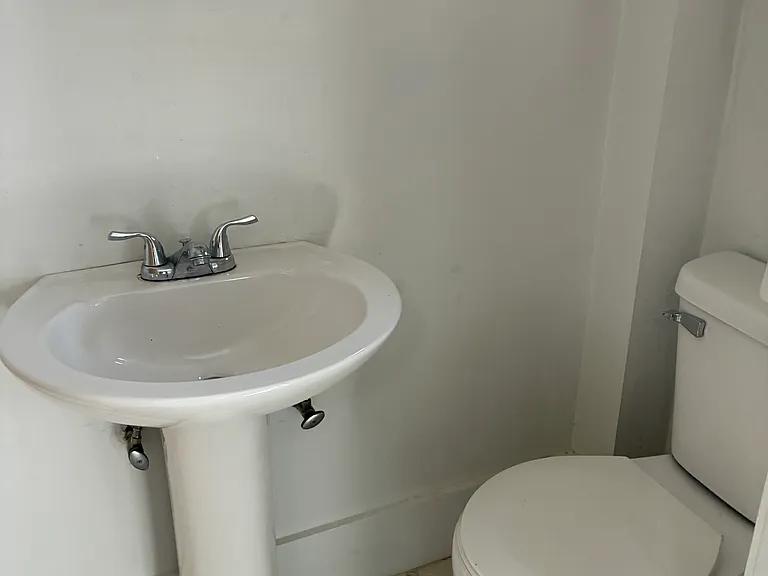 318 Maple St #1 — Photo 1