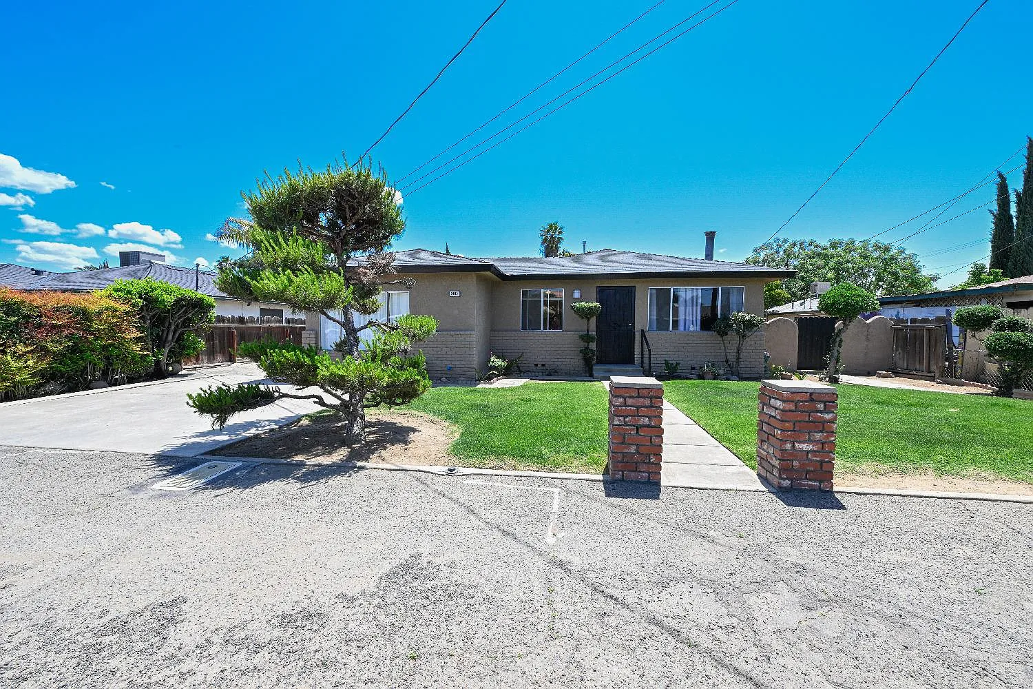 5483 W Fairmont Ave photo 1