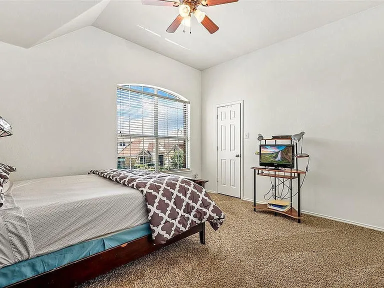 4345 Mountain Crest Dr — Photo 11