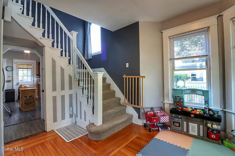 4th image of 1412 Rugby Road
