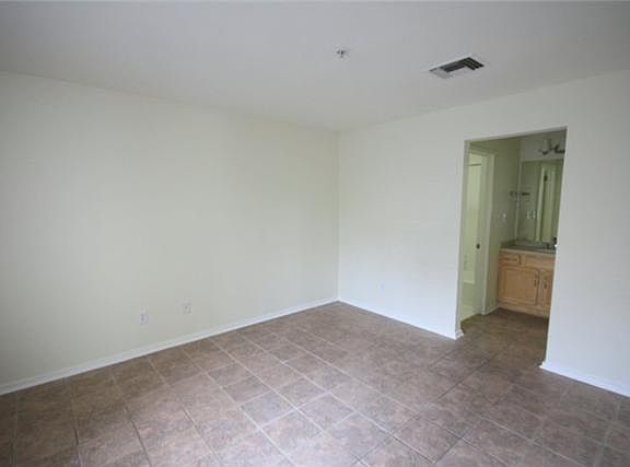 3rd image of 1080 1st Ave N