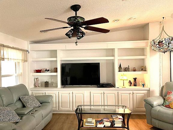 4th image of 1656 Deverly Dr