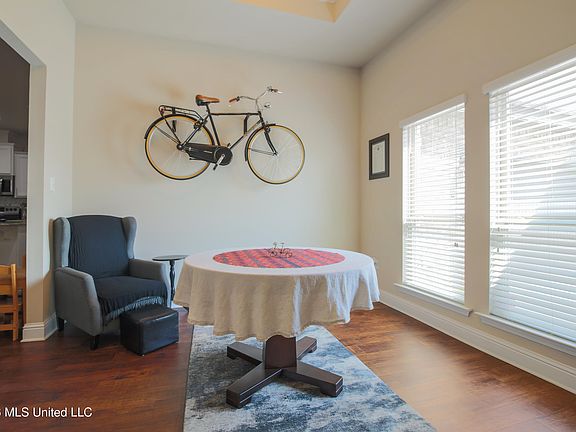 5th image of 6626 Sugarcane Cir