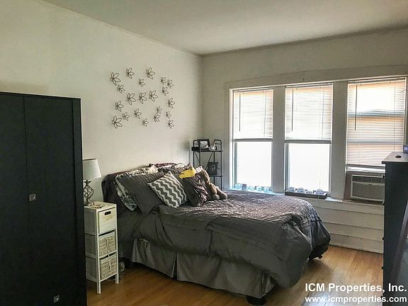 4th image of 630 W Arlington Pl