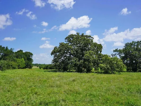 65 County Road 419, Navasota, TX 77868