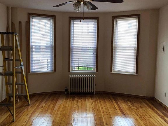 2nd image of 75 Bay 23rd St Floor 2