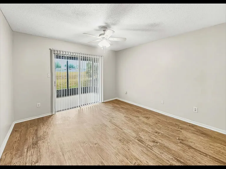 241 Rock Springs Dr — Photo 3