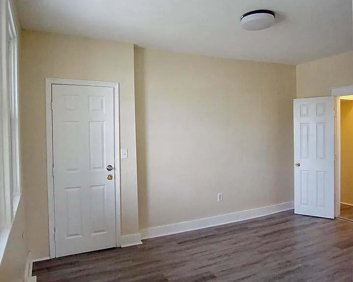 5200 Ballman Ave #3 — Photo 1