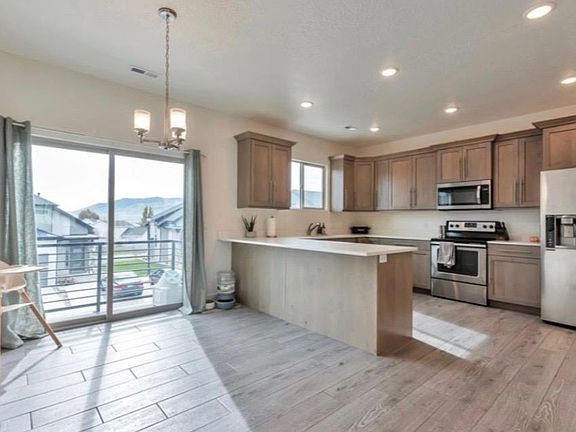 4th image of 132 W Harvest Village Ln