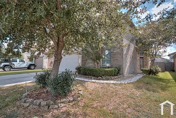 4 bed, 2624 sqft, $3,100 — Photo 2