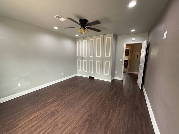 4th image of 2512 SW 64th St