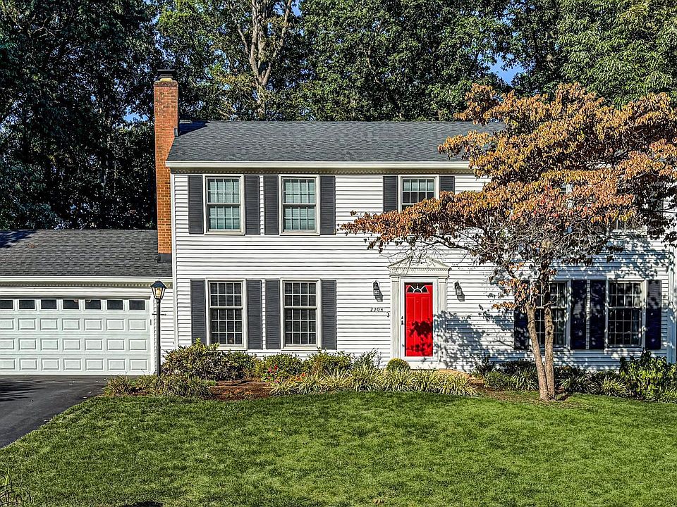 1st image of 2704 Viking Dr