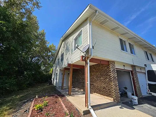 739 Sandpiper Ct #2 photo 1