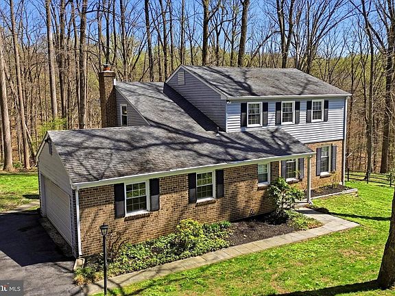 2nd image of 100 Hidden Hills Rd