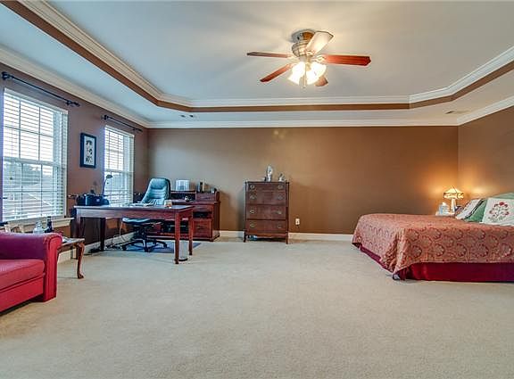 5th image of 908 Falling Water Ct