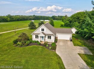 8164 N Genesee Rd, Mount Morris, MI 48458