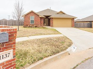 11137 SW 39th Ct, Mustang, OK 73064