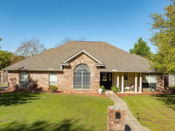 6001 Beacon Hill Dr, Texarkana, TX 75503