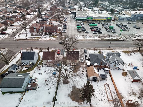 5th image of 6755 McLeod Rd