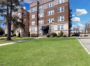 16 Forest St APT 101, Montclair, NJ 07042