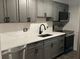 400 Governors Dr, Winthrop, MA