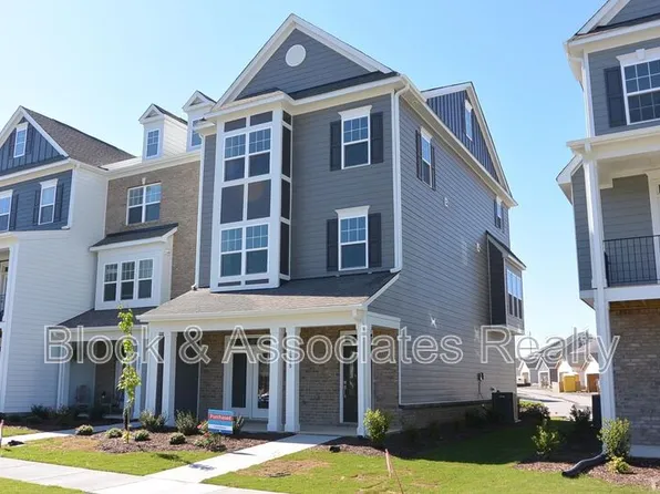 2909 Great Lawn Rd, Apex, NC 27502
