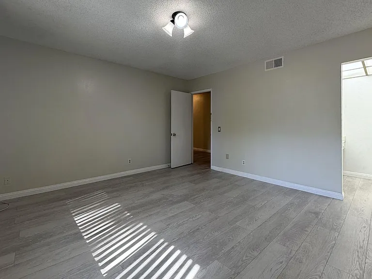 148 Carmody St — Photo 17