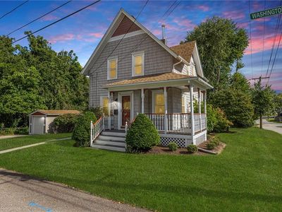 92 Washington St, Warwick, RI, 02888
