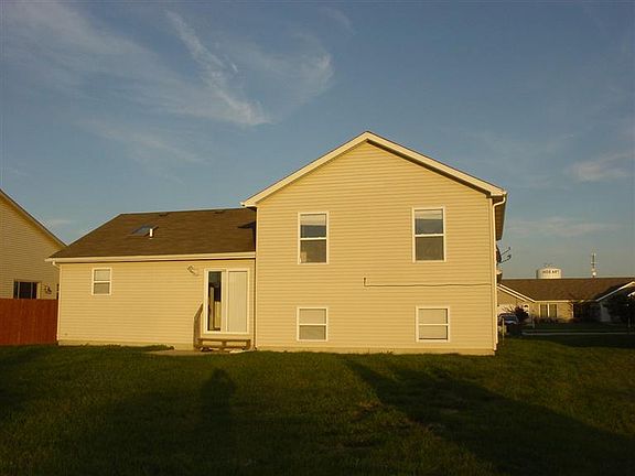 3rd image of 1325 Csokasy Ln