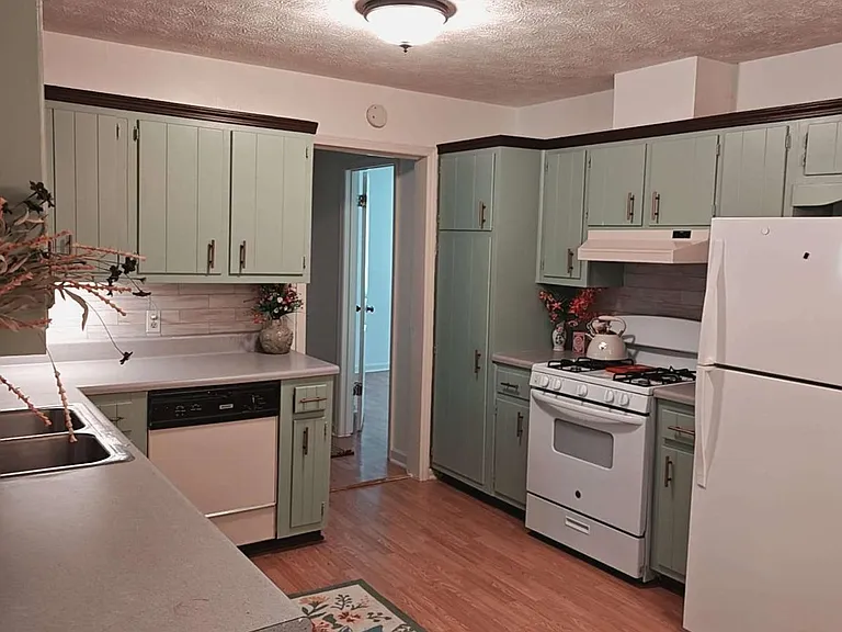 4400 Winding Creek Dr — Photo 4