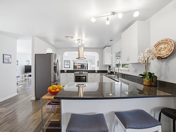 2nd image of 14 San Lucas Court