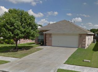 9087 Winding River Dr, Fort Worth, TX 76118