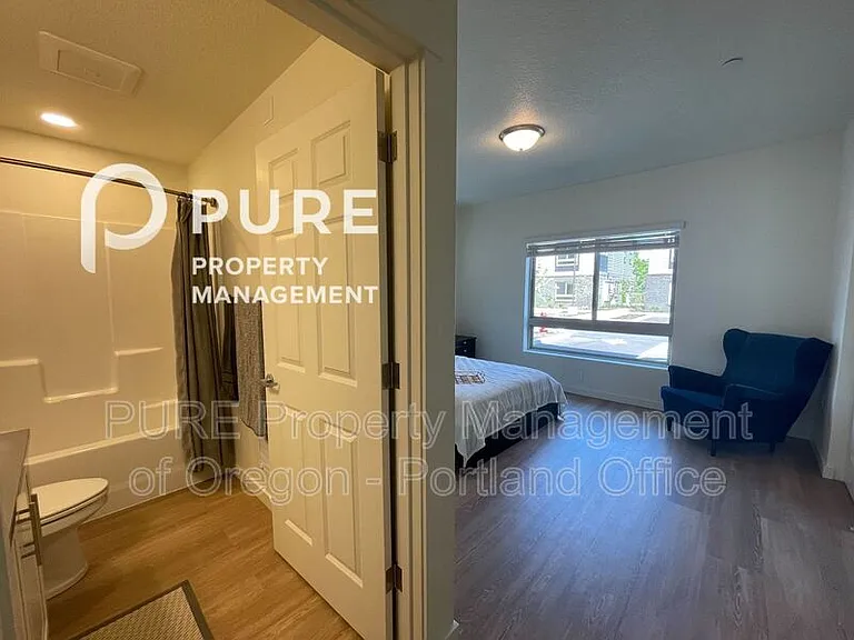 Halsey Crossing Apartments — Photo 7